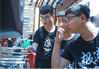 巴哈极速少年韩国游学大赛现场